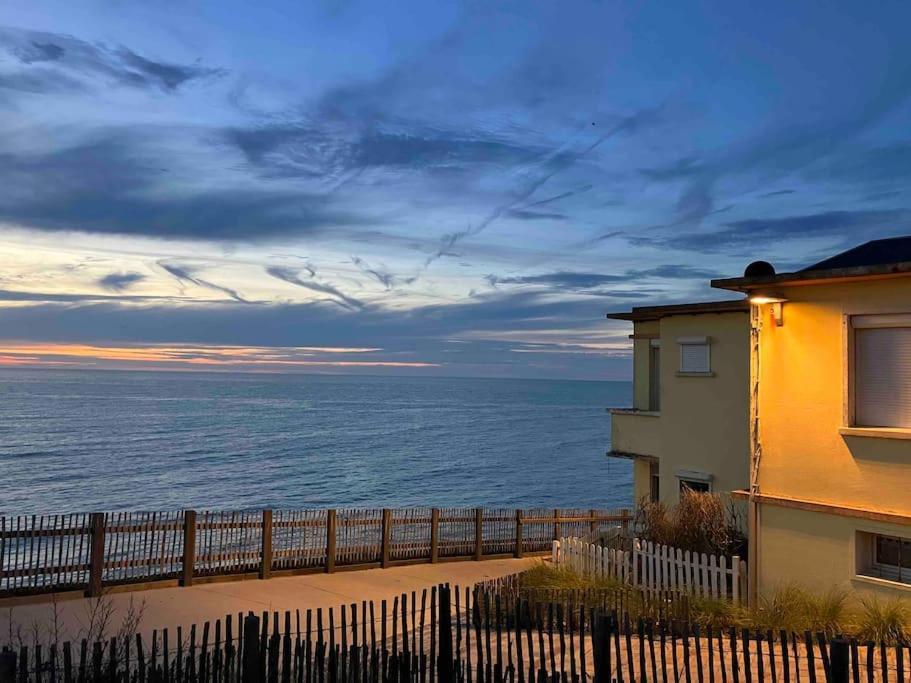 Grand Triplex Vue Mer Centre Du Village Ault Bagian luar foto
